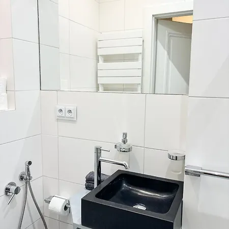 Lion - Elegance Apartment