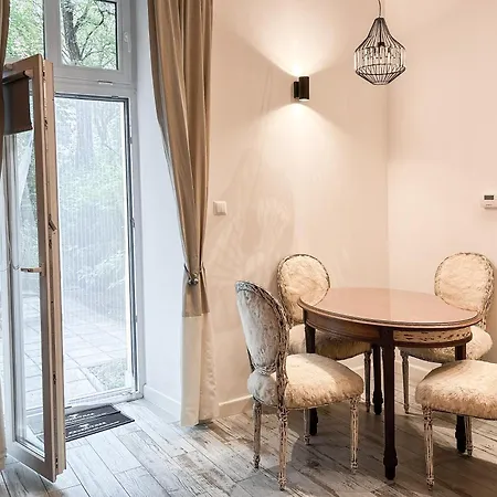 Lion - Elegance Apartament *